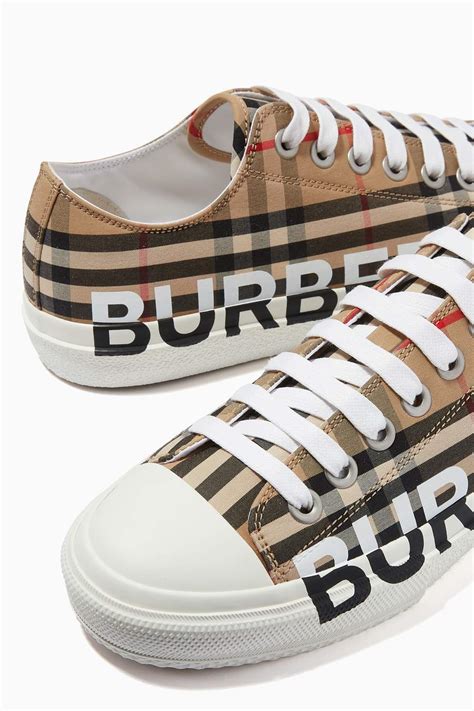 Burberry shoes women